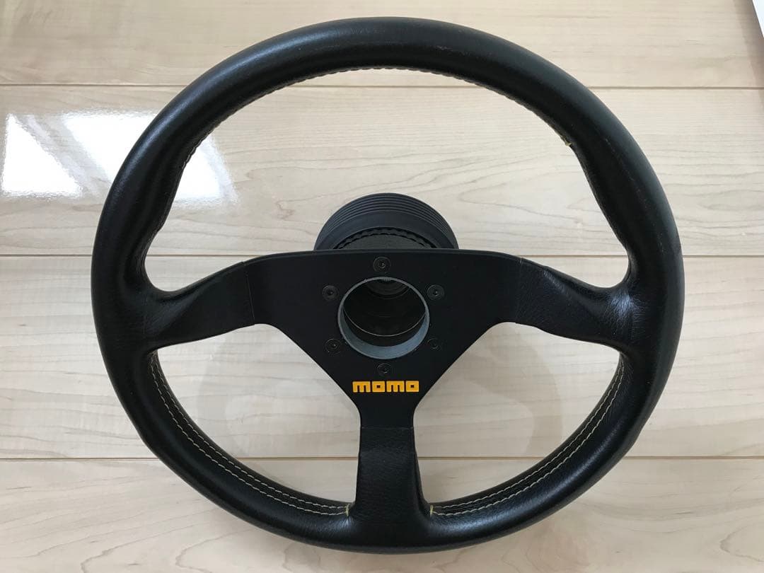 MOMO モモ　ベローチェ32センチステアリング