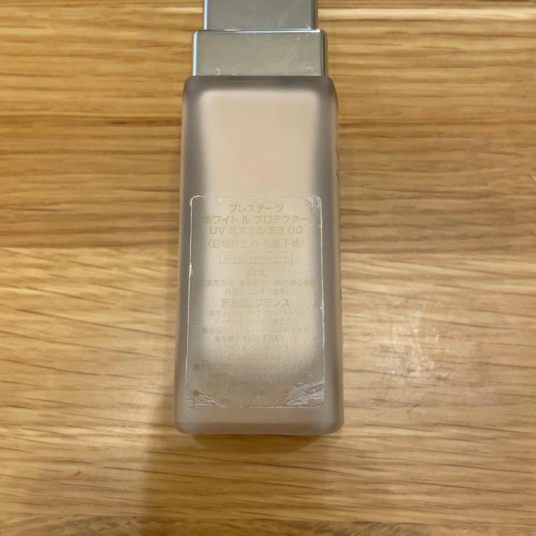 【美品】ディオール　プレステージ　ホワイト　ル　プロテクター　ミネラルbb 00