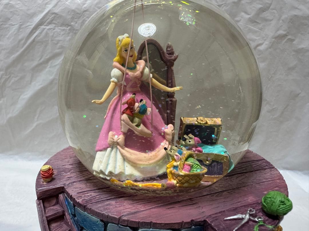 ディズニー シンデレラ オルゴール付き スノーグローブ