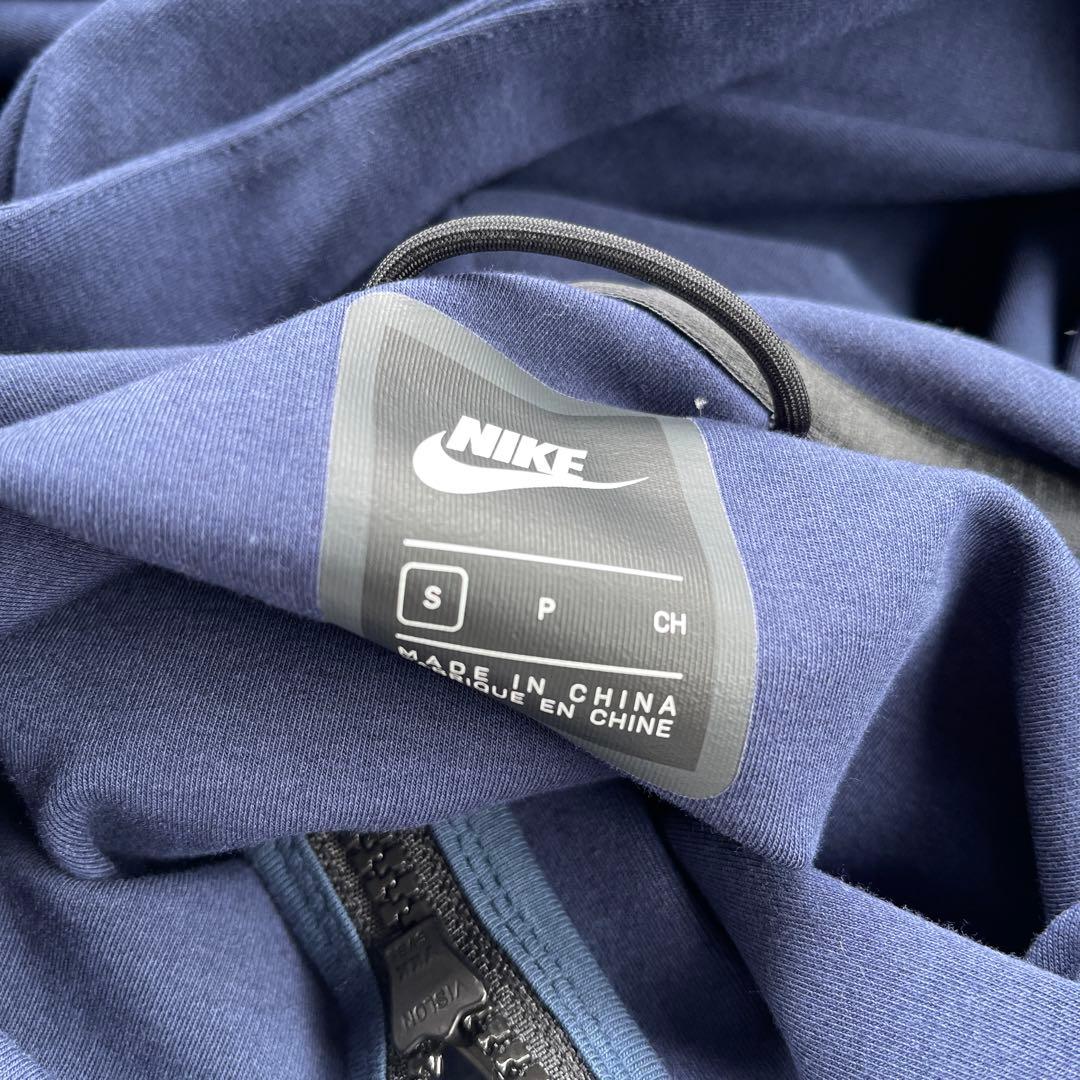 PSG ナイキ パリ　サンジェルマン　パーカー　ロゴ 美品　サッカー　メッシ