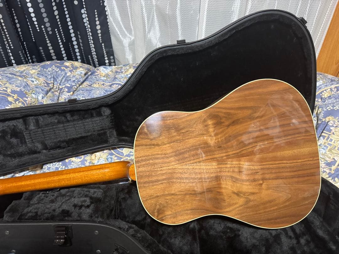 ZED。Gibson J-45 Studio Walnut ナチュラル