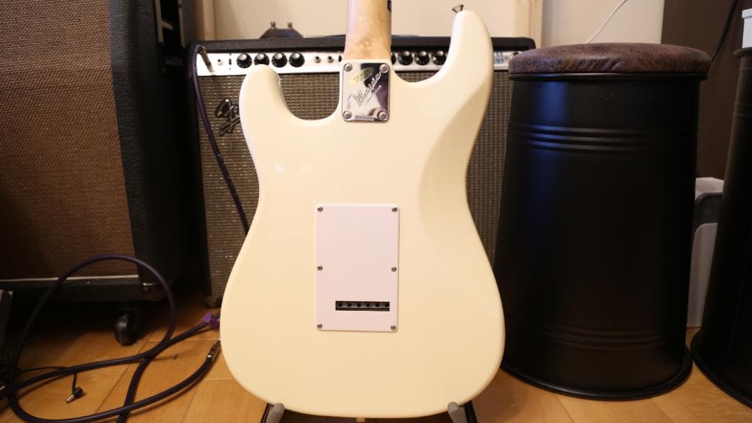 Maison ストラトキャスター　タイプ　ヴィンテージホワイト