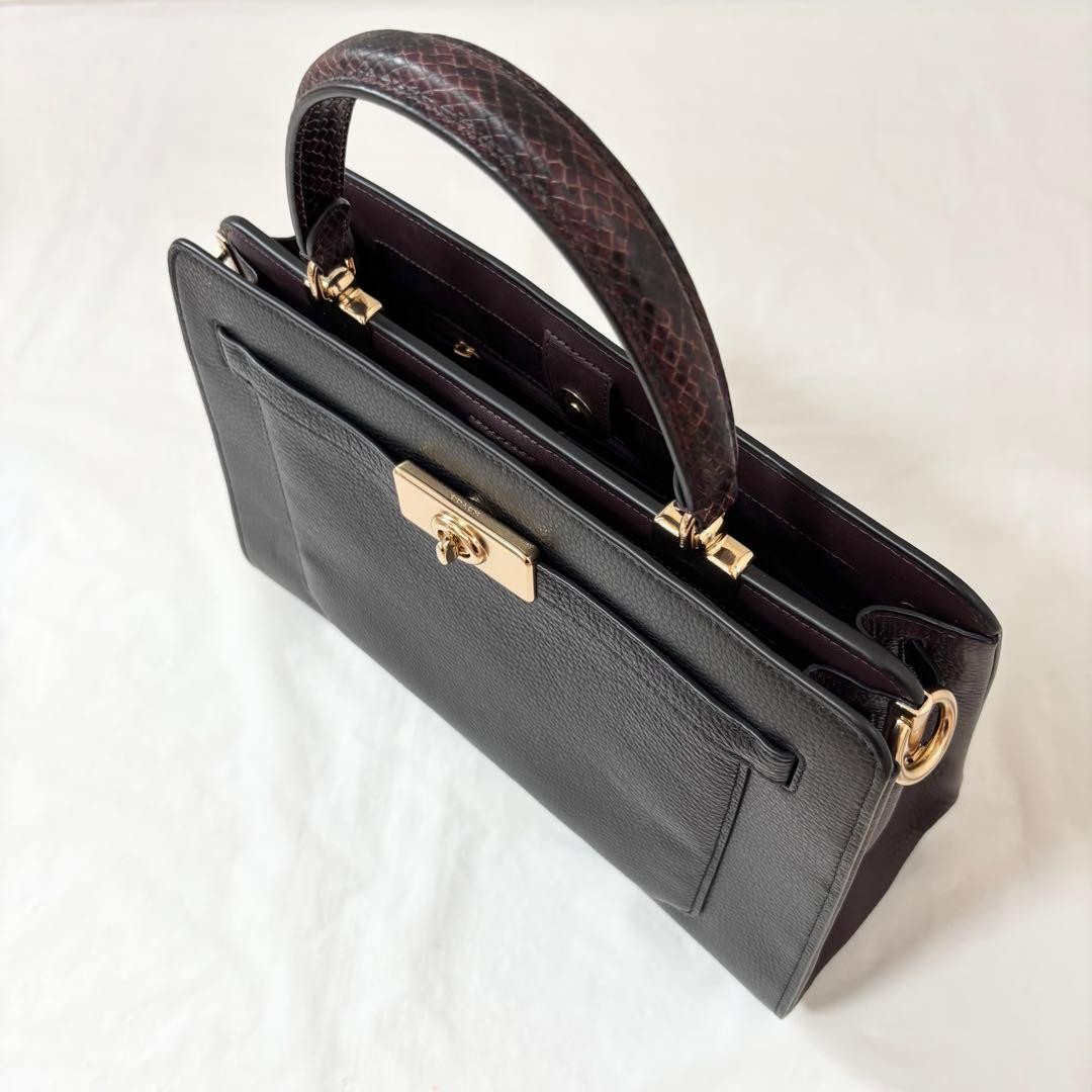 未使用級✨COACH コーチ・2wayバッグ レザー ターンロック ブラック