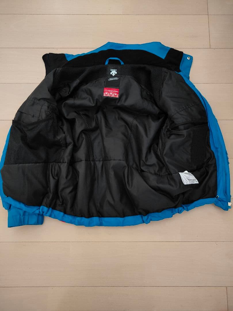 美品　DESCENTE ・デサントスキーウェアセットアップ　上下　メンズＳ