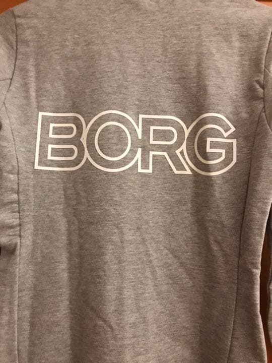 ビヨンボルグ  テニスウェア　グレーアウター　36サイズ　新品