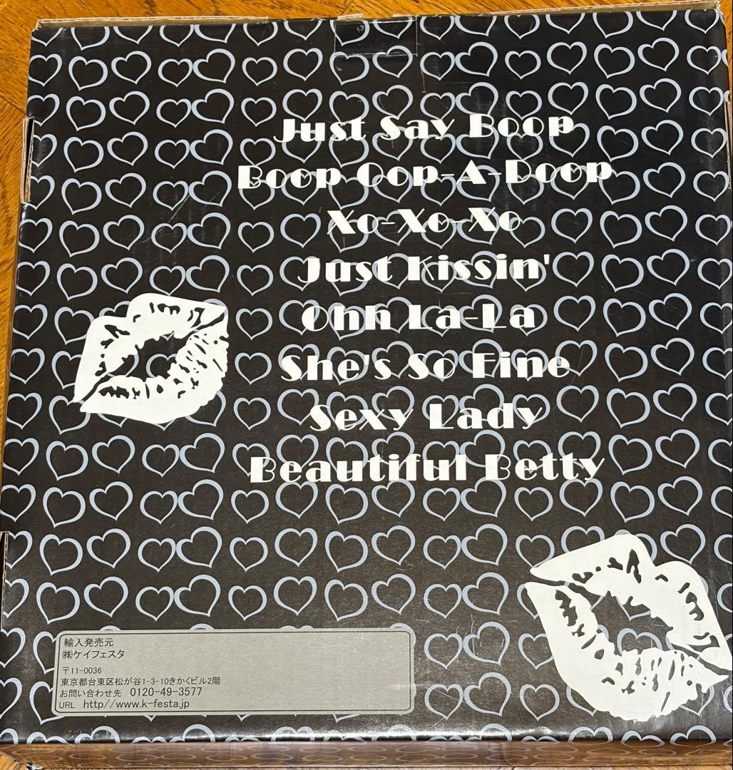 Betty Boop 掛時計 ベティちゃん 歌うメロディ、ライト付き