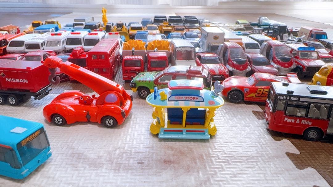 トミカ ミニカーセット 多数