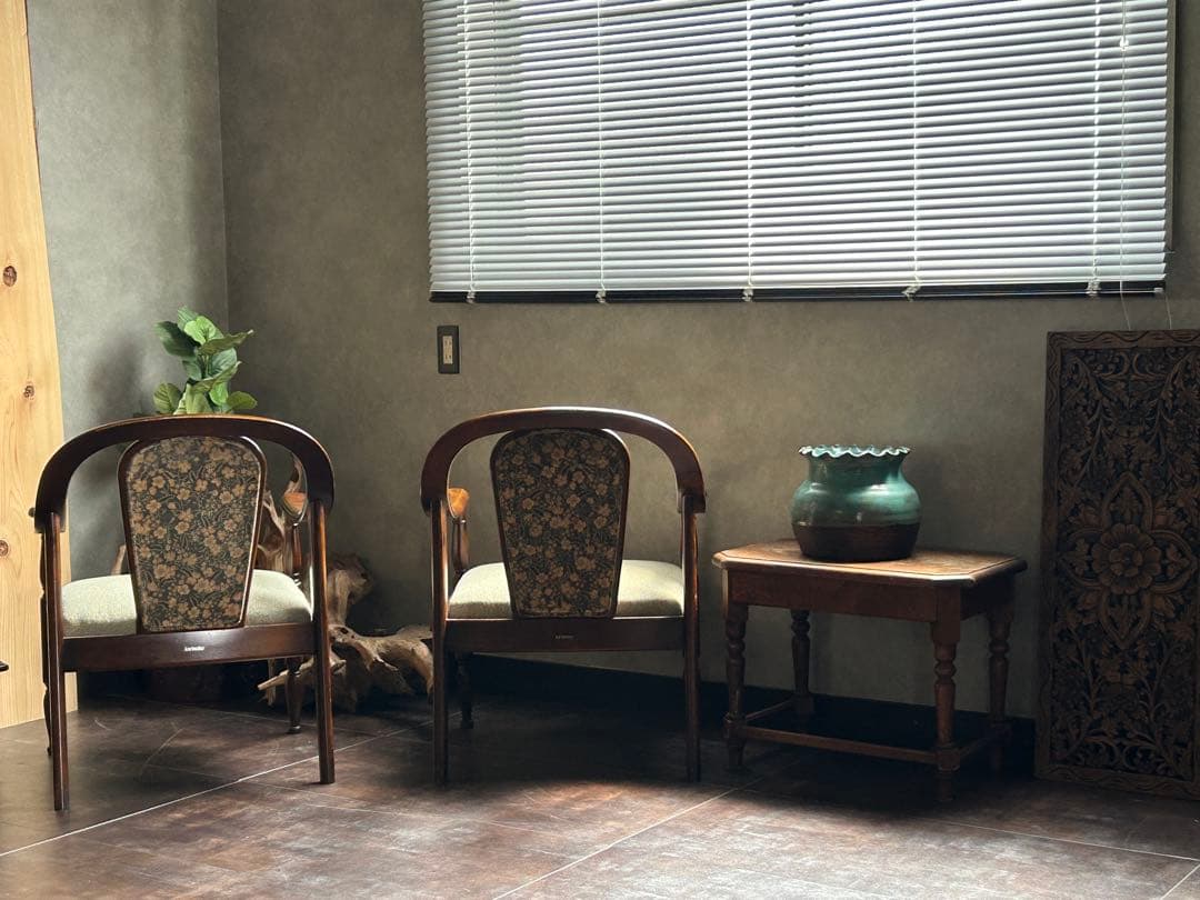 リメイク品　尾州生地　ホワイト座面　カリモク　コロニアル　アームソファ　Yn