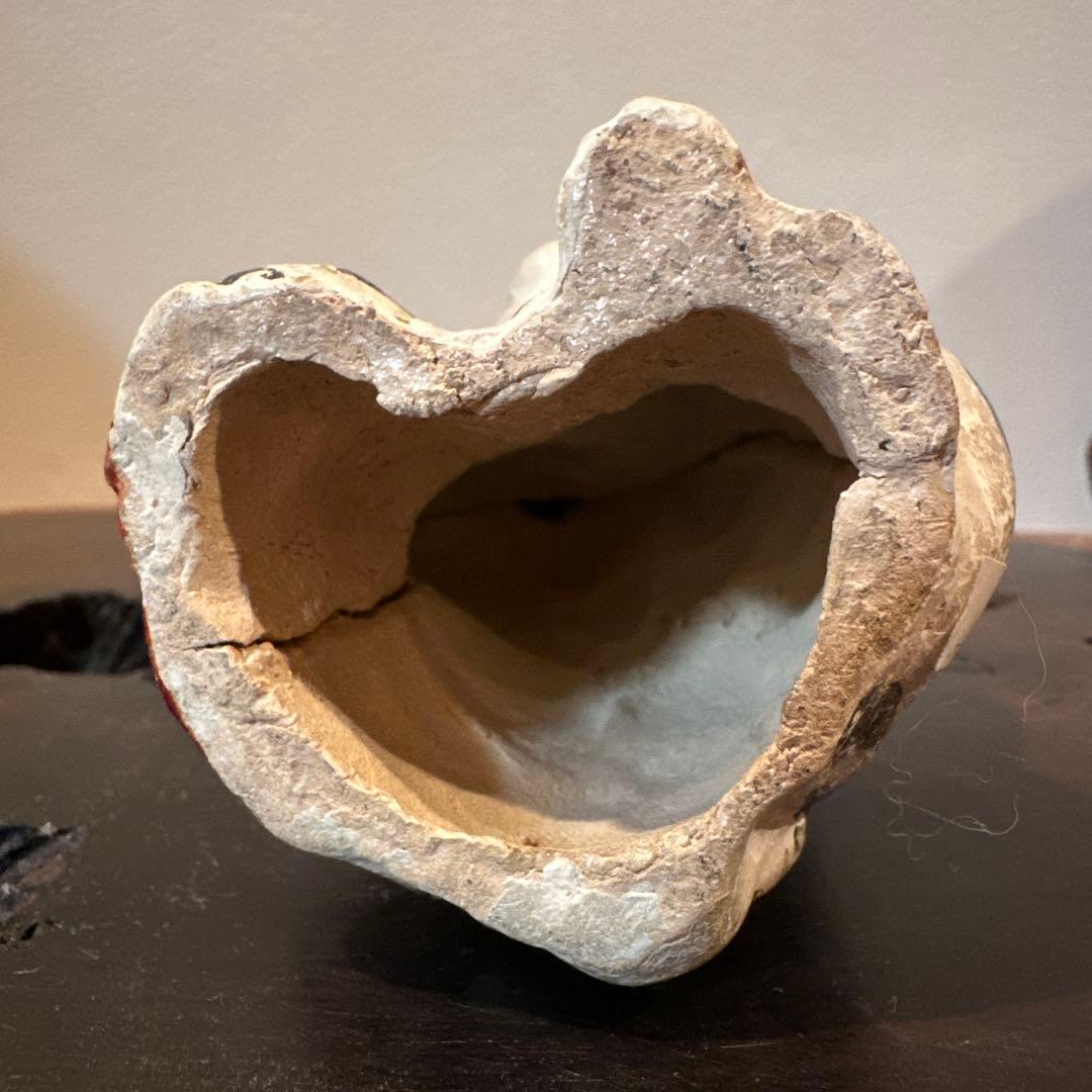 犬と子どもの置物