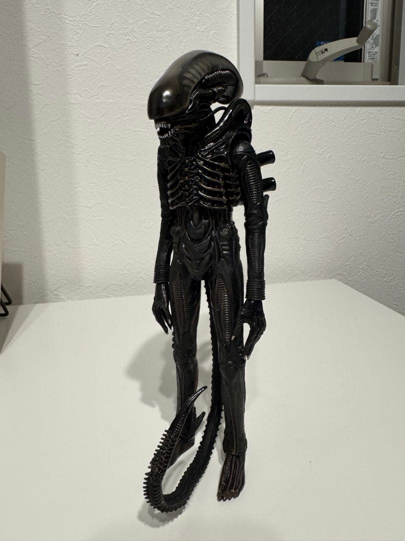 メズコ　mezco エイリアン