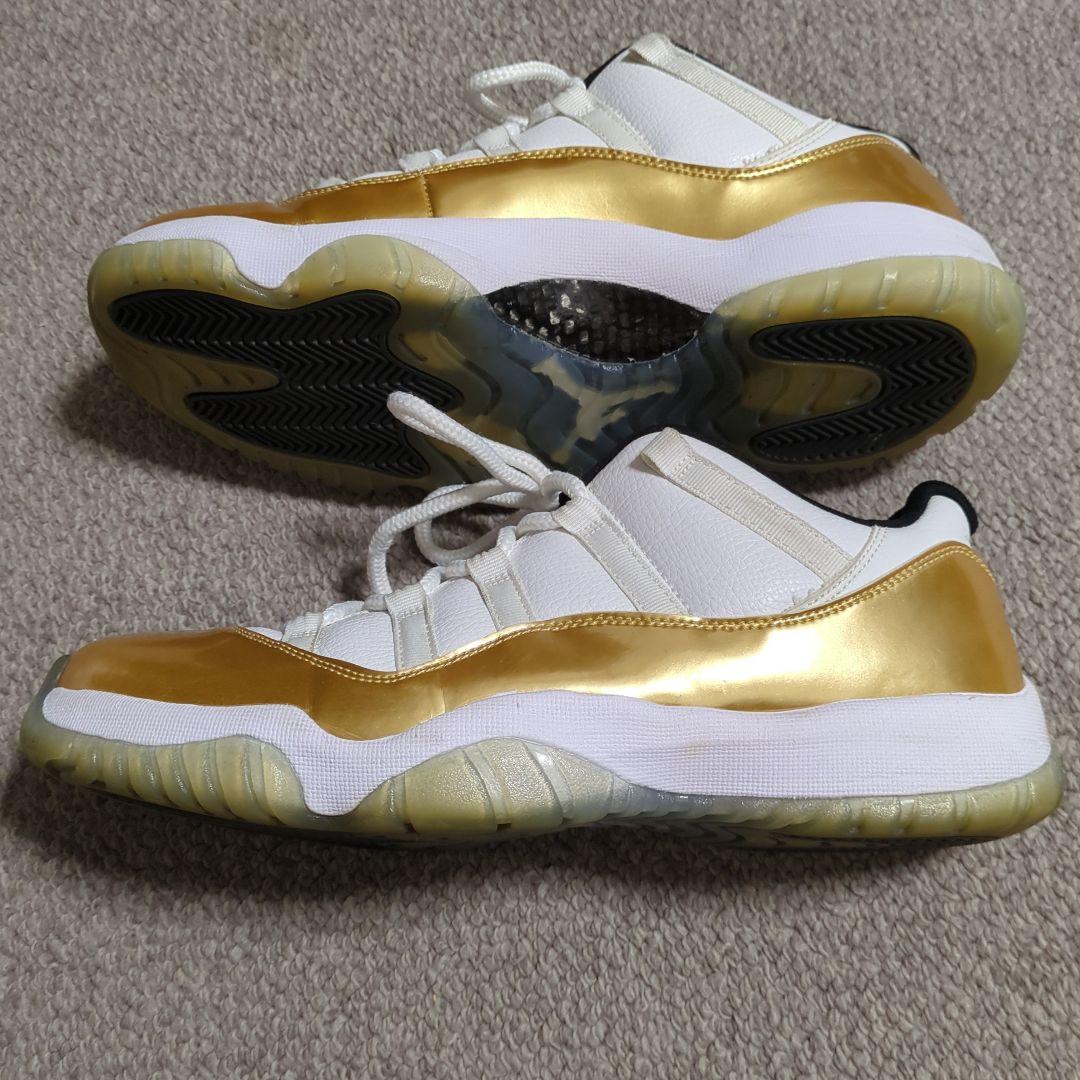 エアジョーダン 11 レトロLOW ローカット シューズ ホワイト/ゴールド