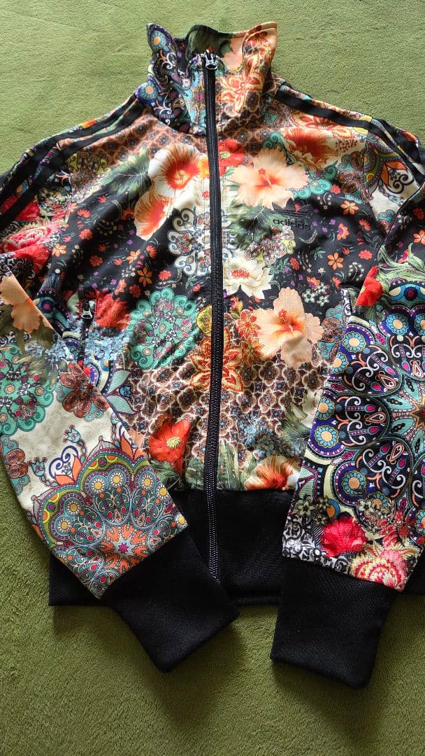 アディダスセットアップ(タンクトップ+パンツ+ジャージ)3点セット