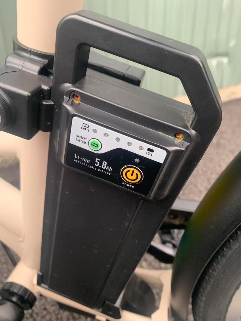 防犯登録無料！折りたたみ26インチ　電動アシスト自転車 通勤通学モデル　ベージュ