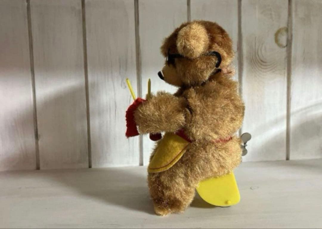 アンティーク ヴィンテージ ドイツ　ゼンマイおもちゃ 編み物をするクマ