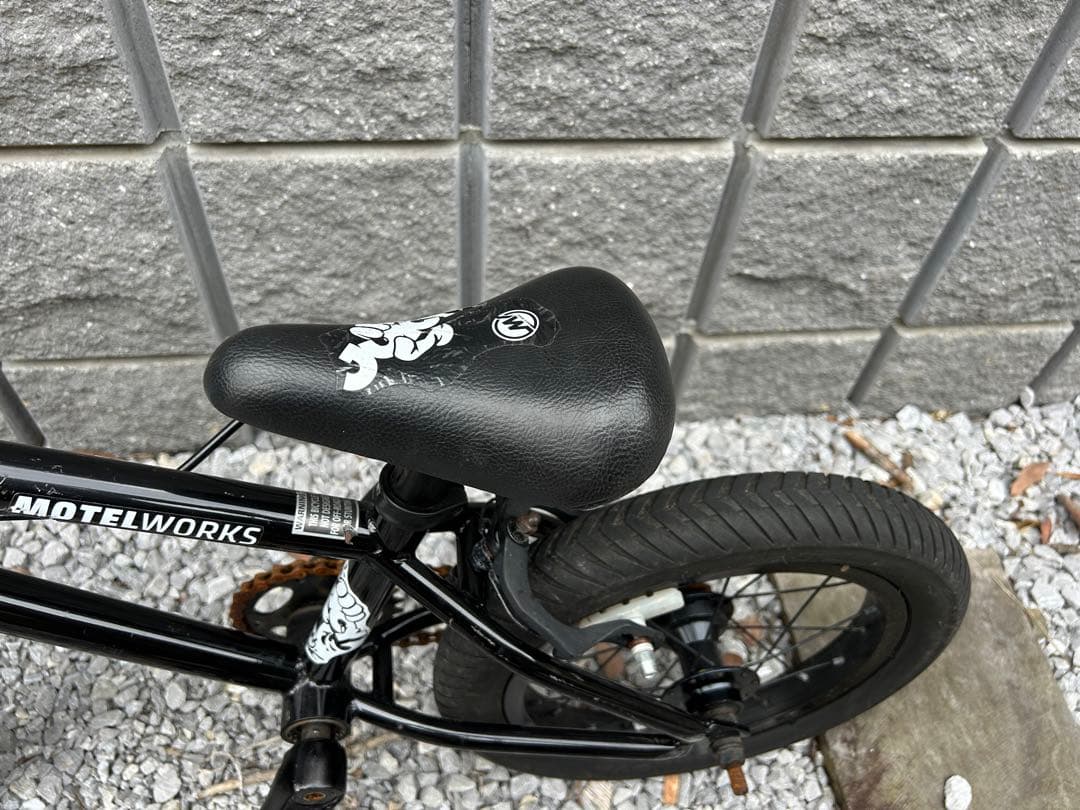 MotelWorks Juicy BMX タイヤサイズ14inch