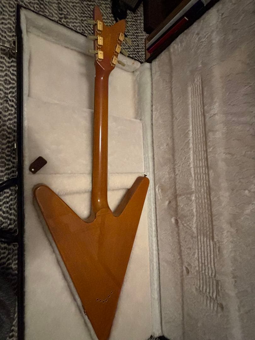 Gibson Reverse V（ギブソン リバースV）