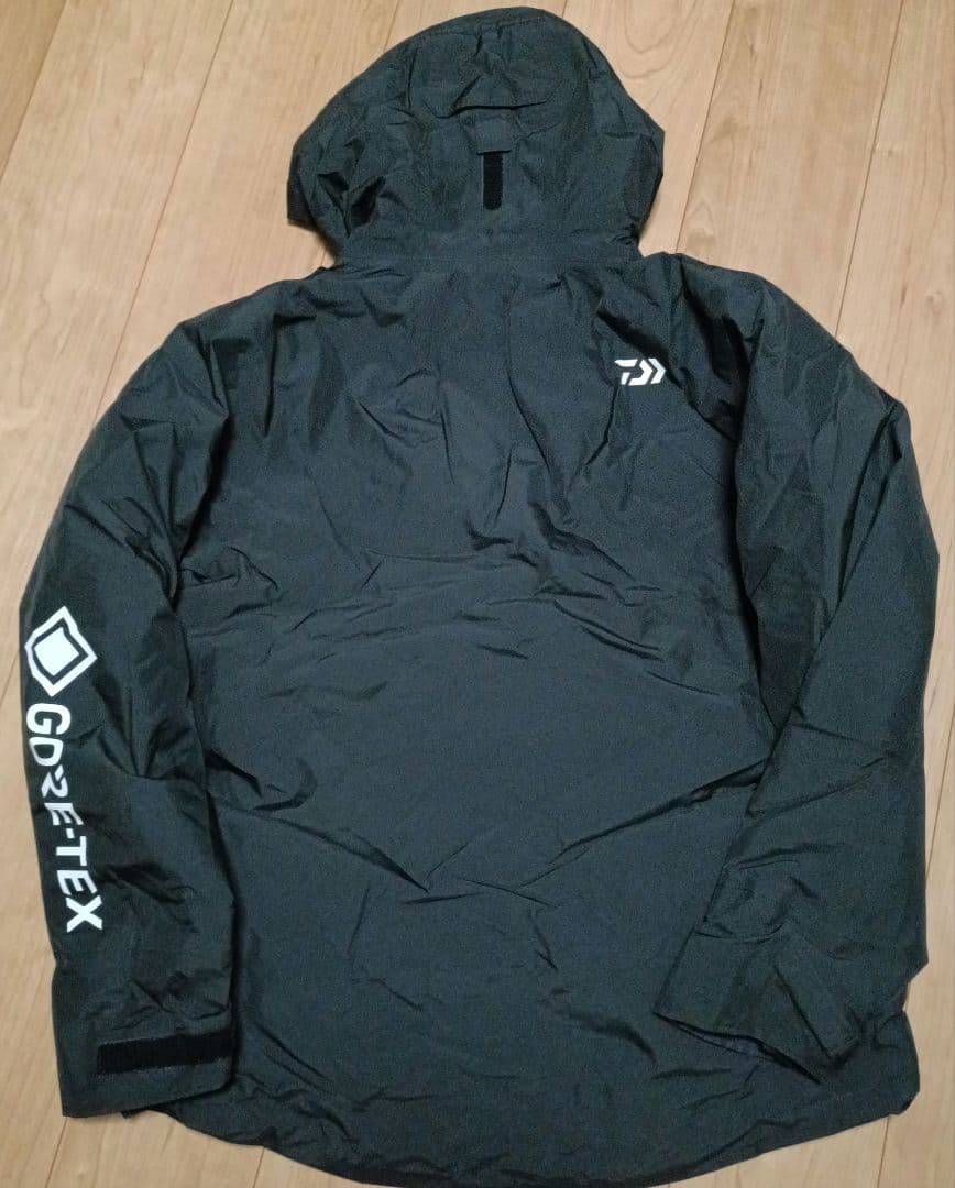 ダイワ　DW-1921 ゴアテックスウィンタースーツ　ブラック　Lサイズ　中古品
