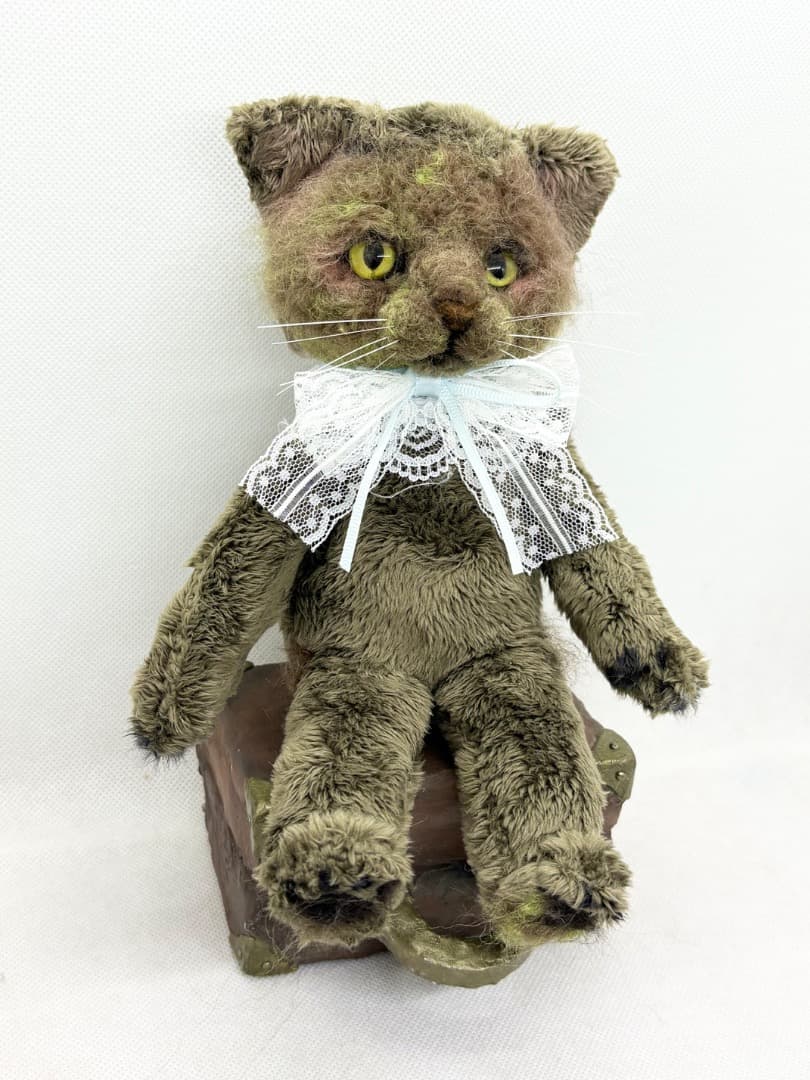 A猫 アンティークな猫のアートドール【ハンドメイド 人形 猫 ぬいぐるみ