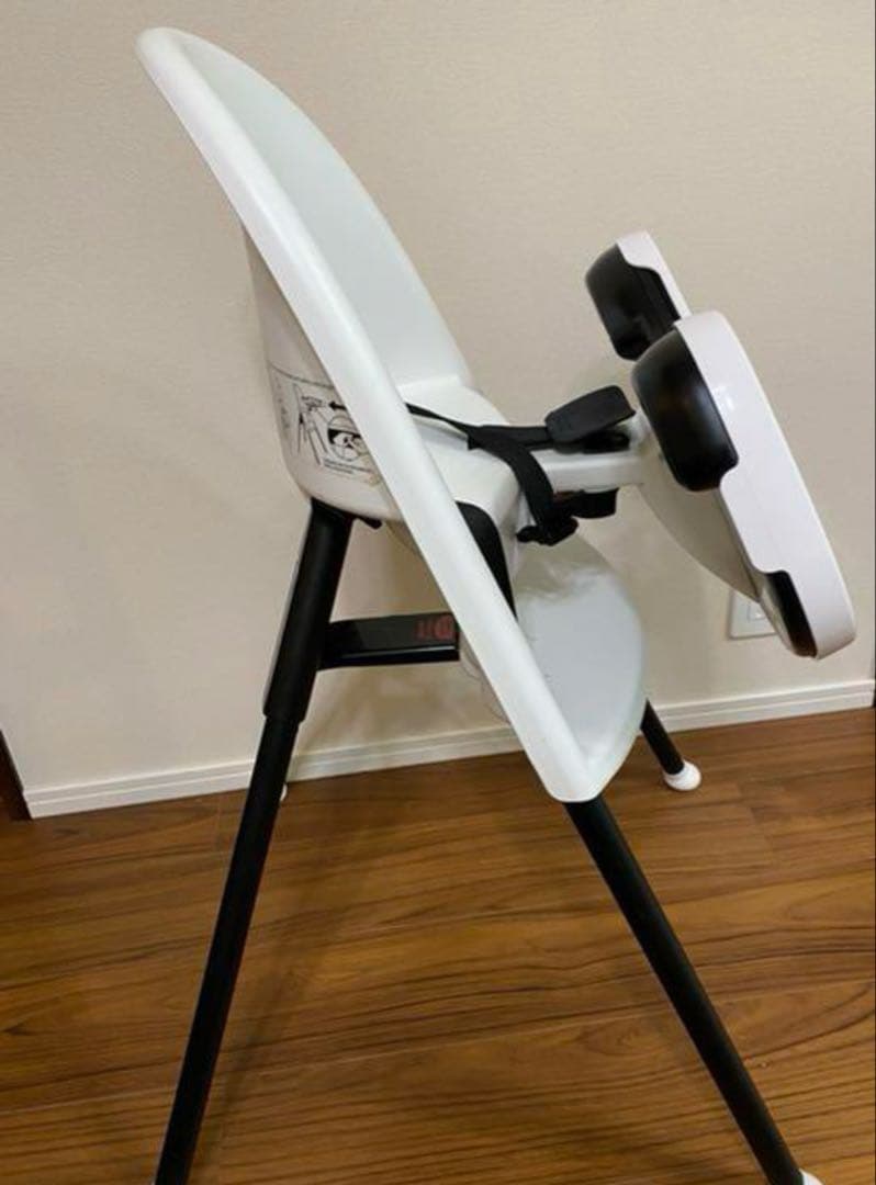 BABYBJÖRN ホワイトハイチェア　ベビービョルン　ハイチェア　ハーネス付き