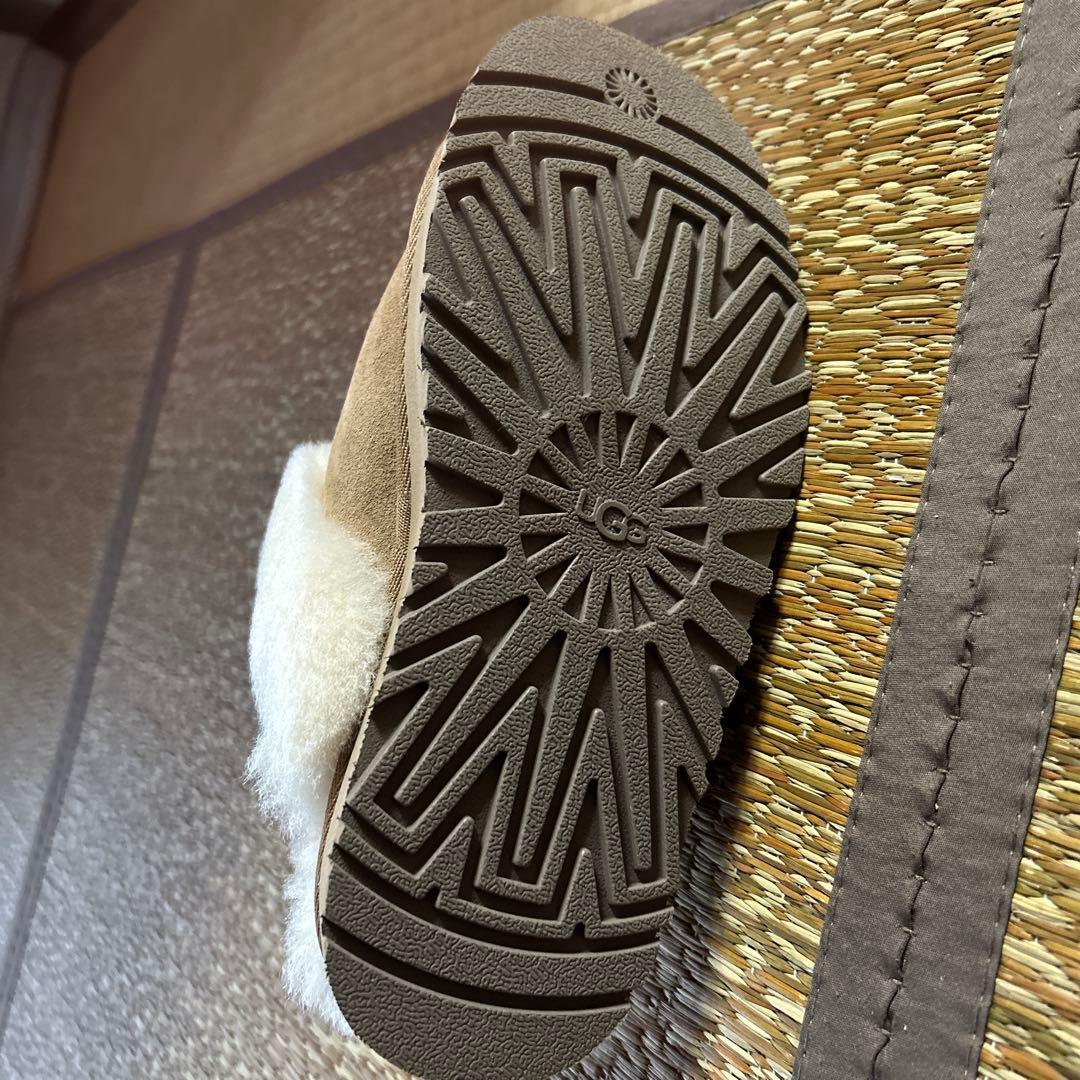 UGG ファーサンダル