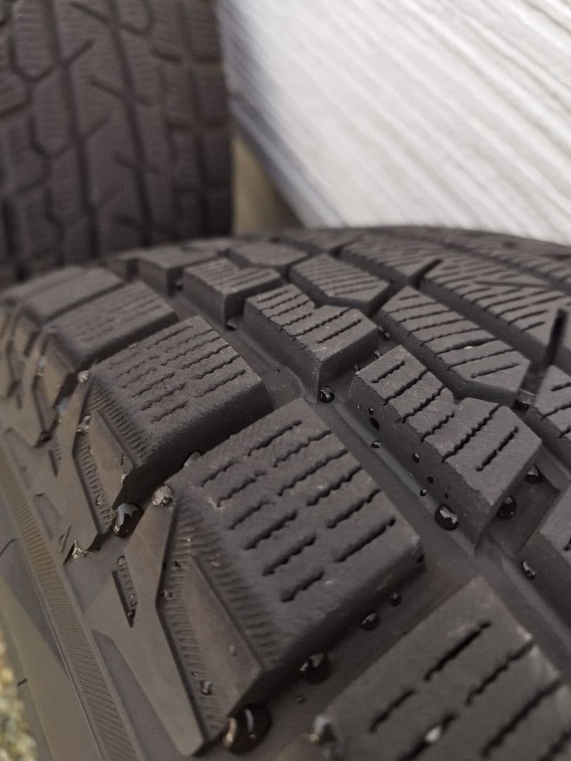 ドログバ ランドクルーザープラド スタッドレス 4本！