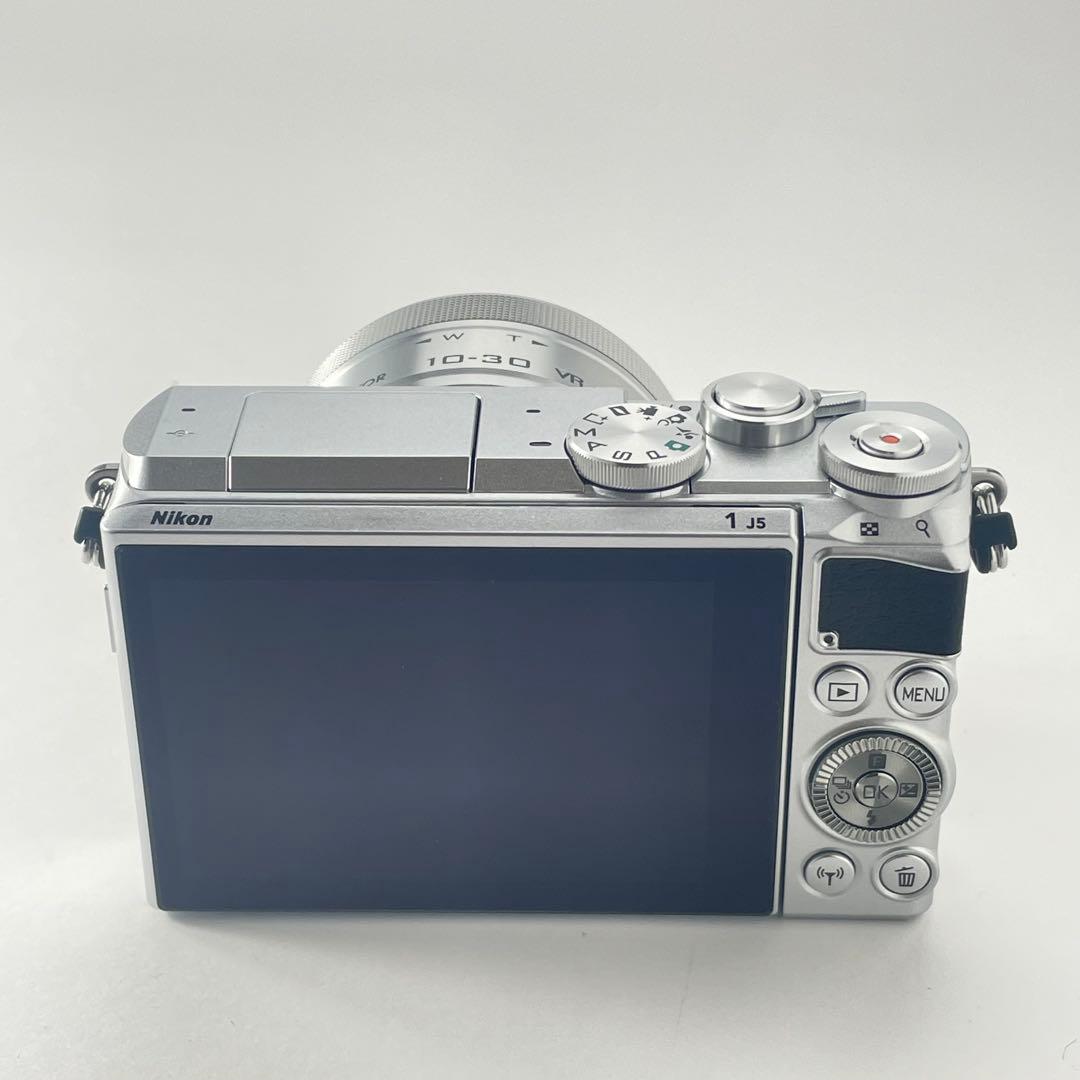 【ショット数200・返品保証】Nikon1 J5 標準レンズキット
