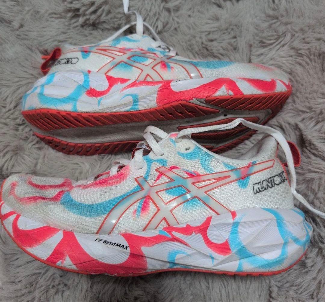 東京マラソン2025 限定モデル　アシックス NOVA BLAST5