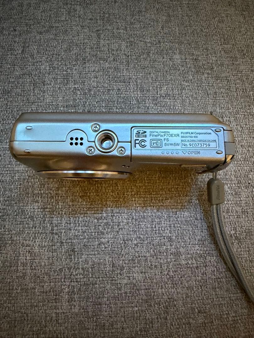 コンパクトデジタルカメラ FinePix F70EXR