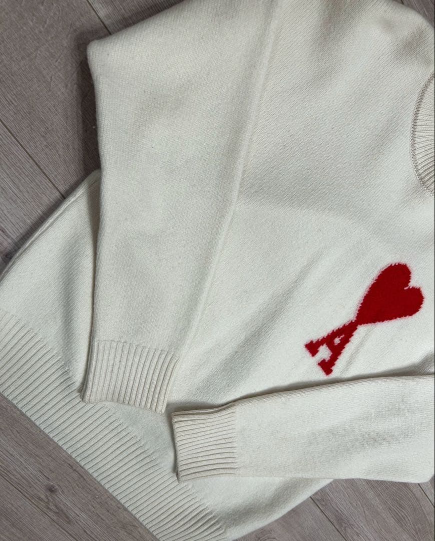 【芸能人着用】AMI PARIS アミパリス ロゴニット セーター ホワイト M