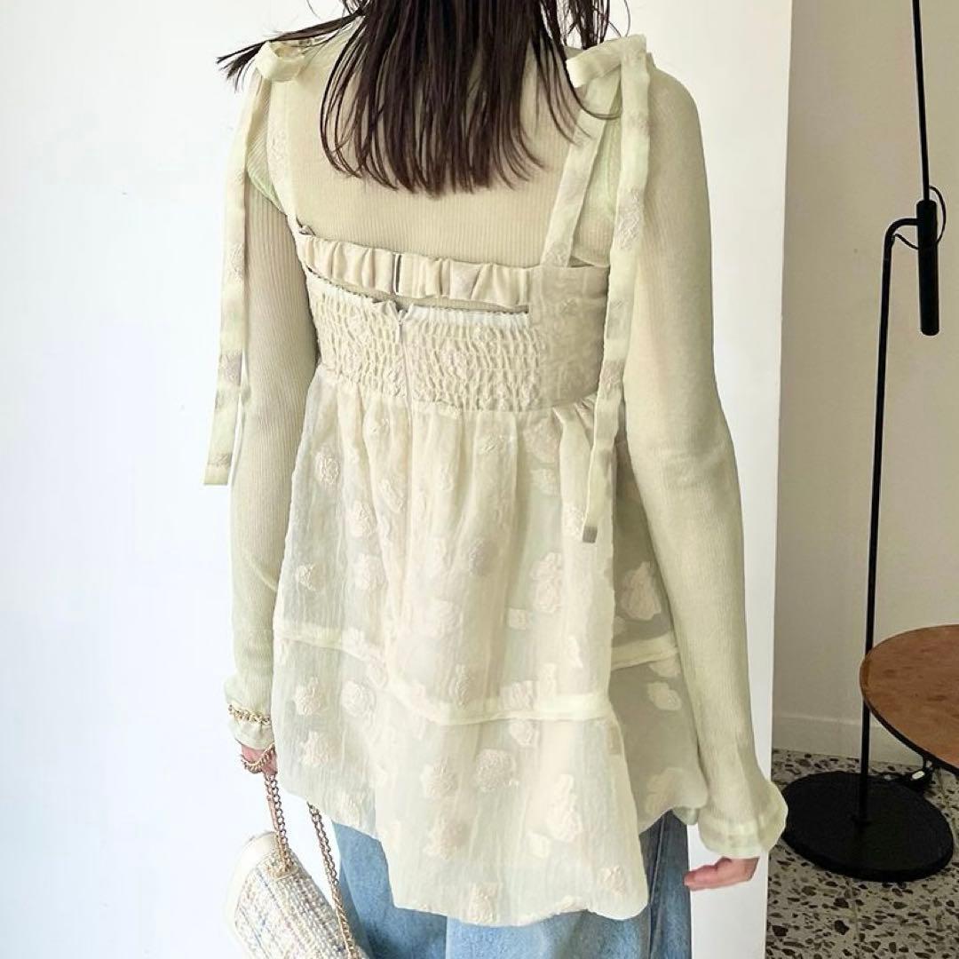 LILY BROWN（リリー ブラウン）　シアージャガードペプラムトップス