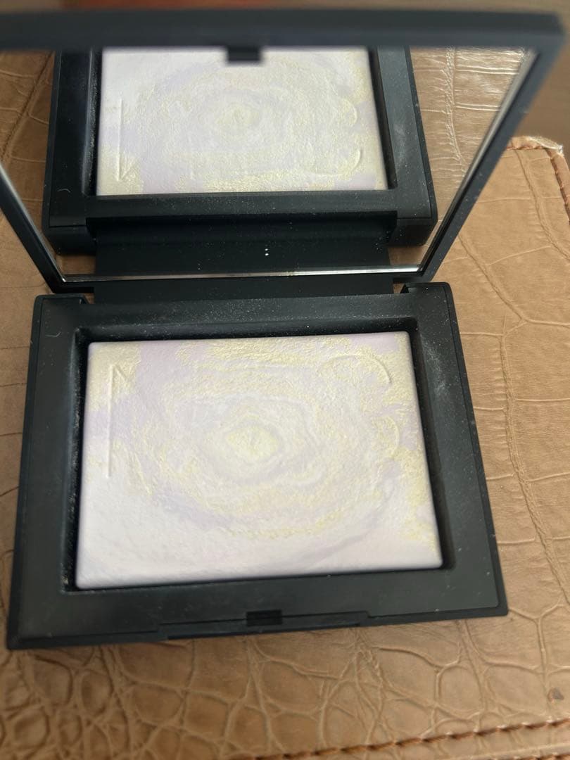 NARS ライトリフレクティング　ファンデーション・パウダー　セット