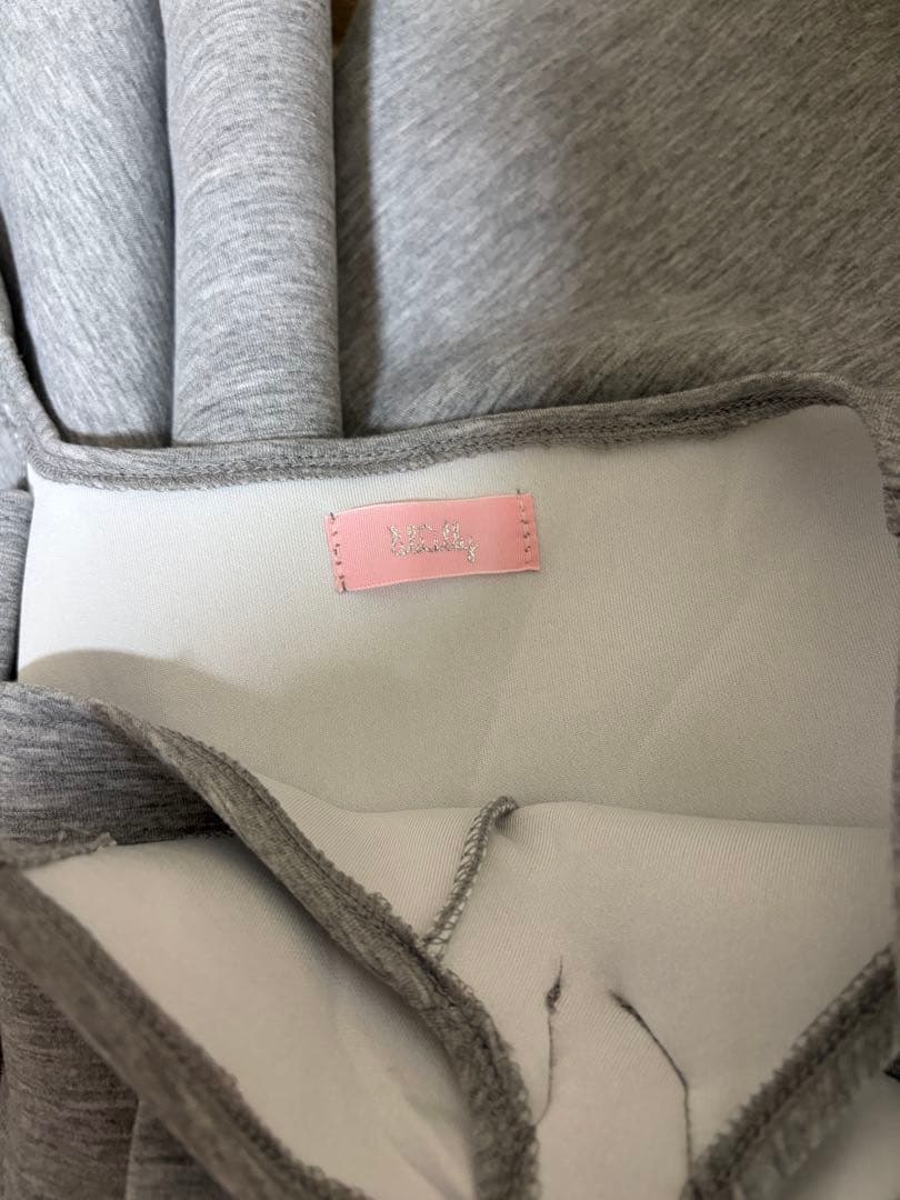 1/31まで出品　Lillilly ノースリーブグレーリボンミニワンピース