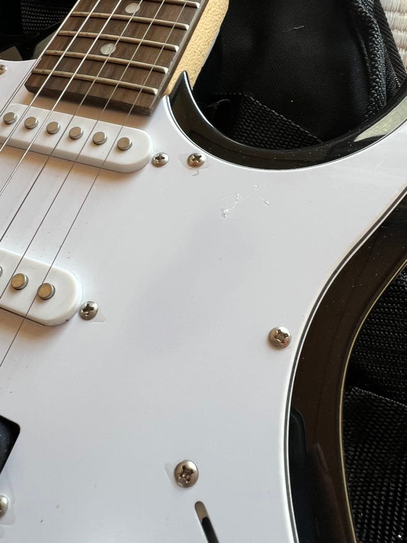 Gio Ibanez エレキギターとアンプセット　 アイバニー　ケース付き