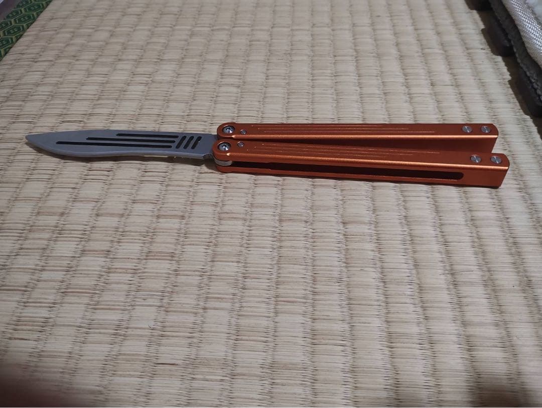 ARMD SHARK バタフライナイフ オレンジ