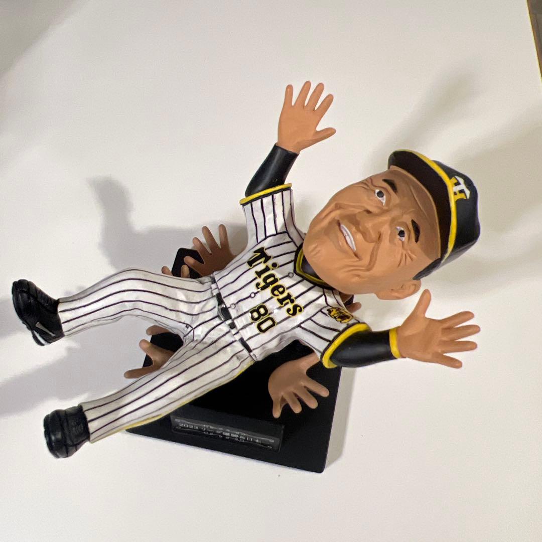 阪神タイガース 2023年優勝 ボブルヘッド　岡田監督 新品未開封