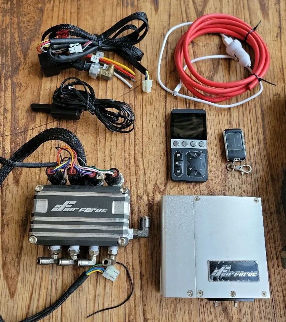 美品　エアフォース　エアサス　サスペンション　 スーパーパフォーマンスキット