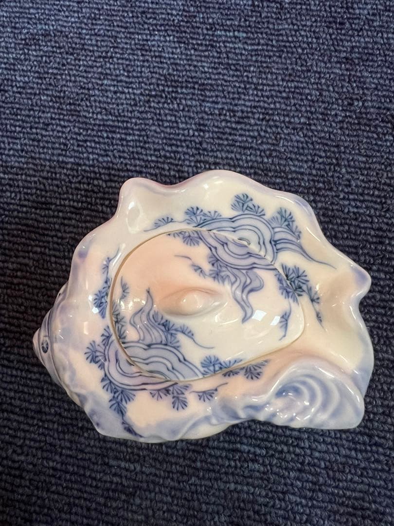 1215  希少　古伊万里(藍柿右衛門様式)染付唐子貝形蓋物　未使用