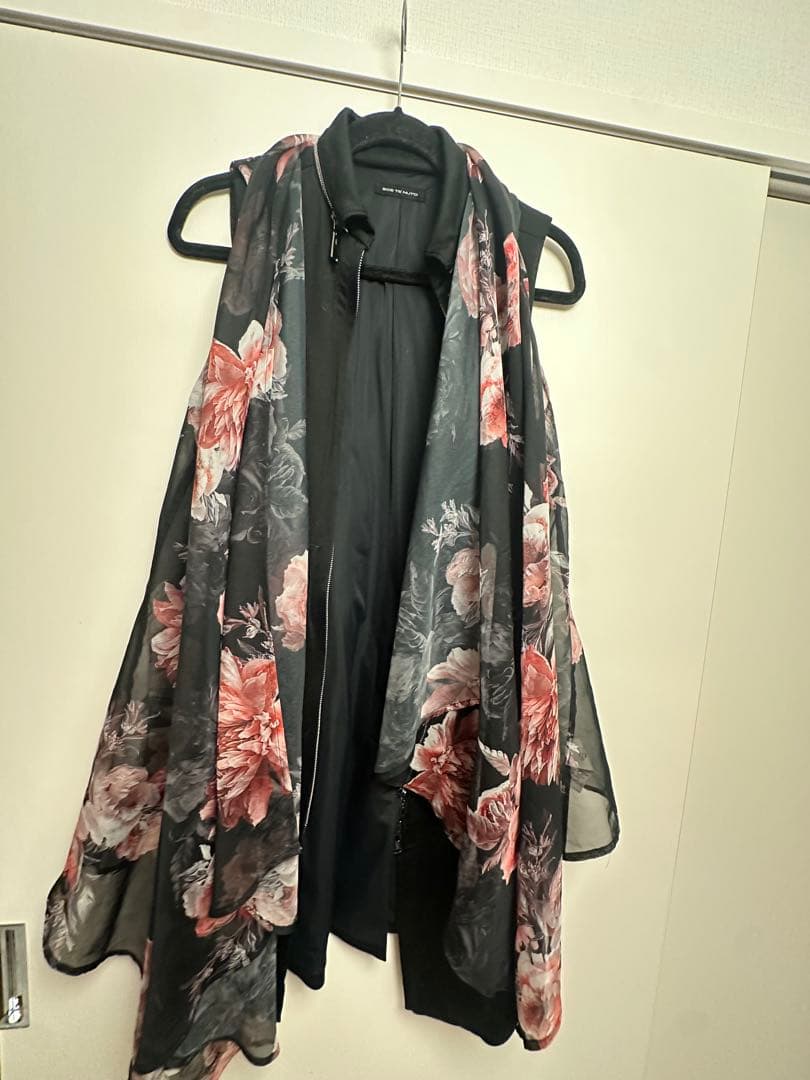 ブラックノースリーブベスト