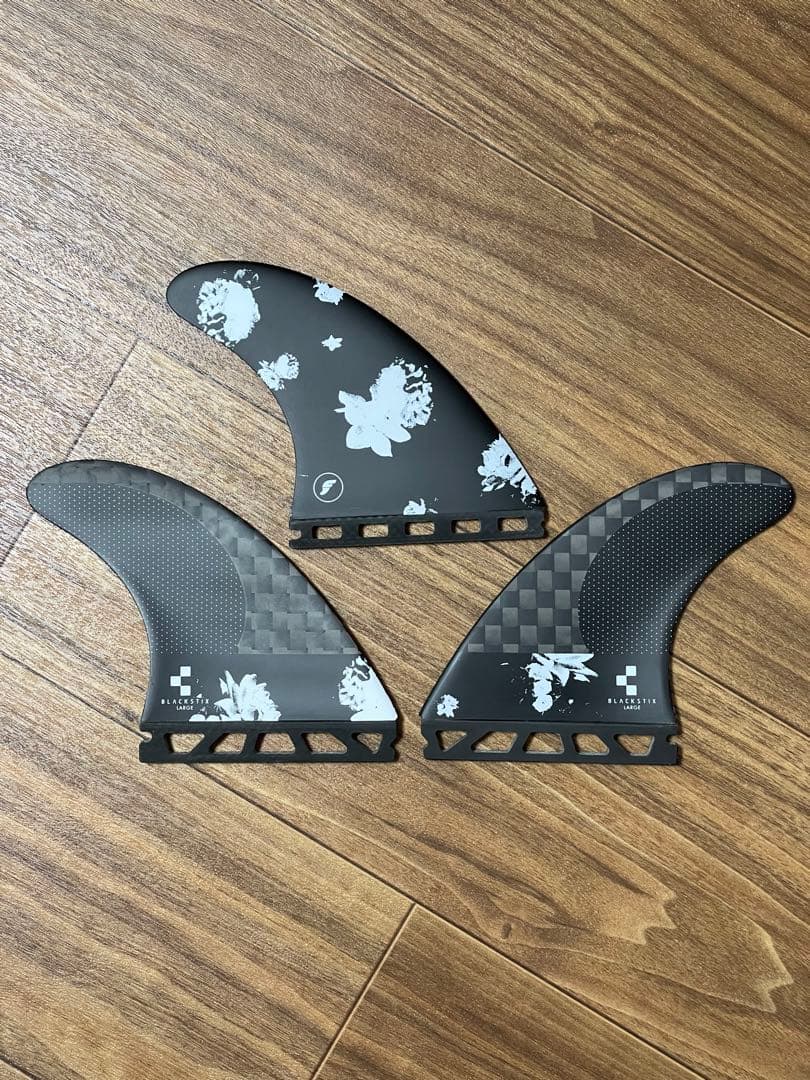 サーフィン・ボディボード futures. ANDO BLACKSTIX 4.0