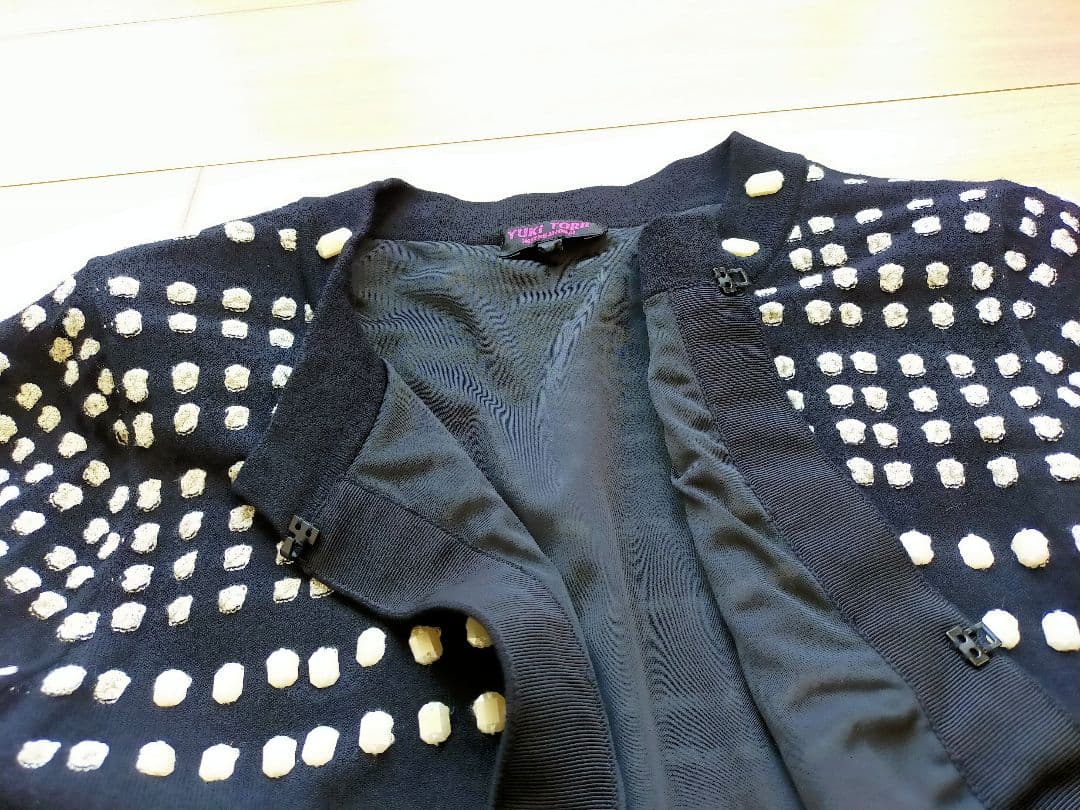 極美品YUKI TORII ユキトリイ 黒華やか上品ドットリ柄カーディガン40