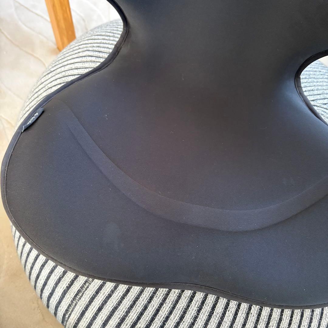 MTG Style SMART 姿勢矯正クッション 黒