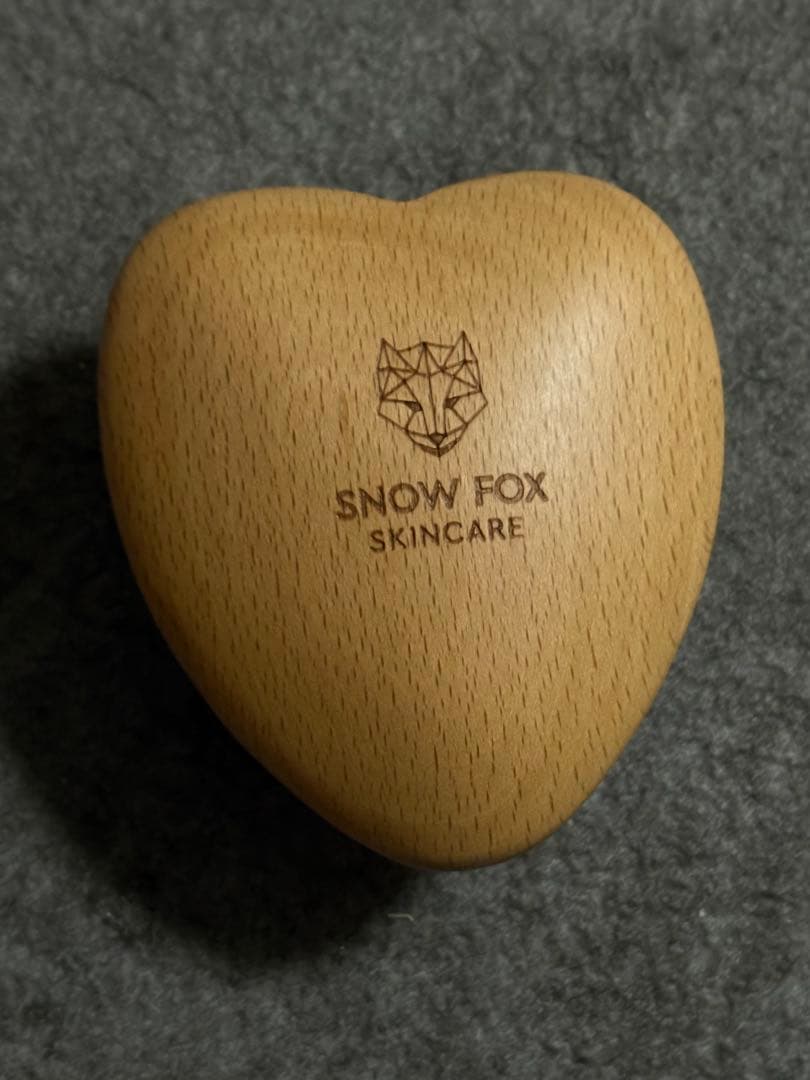 専用プレミアム FOX カッサ ウッド ミニハート ヘアブラシ スノーフォックス