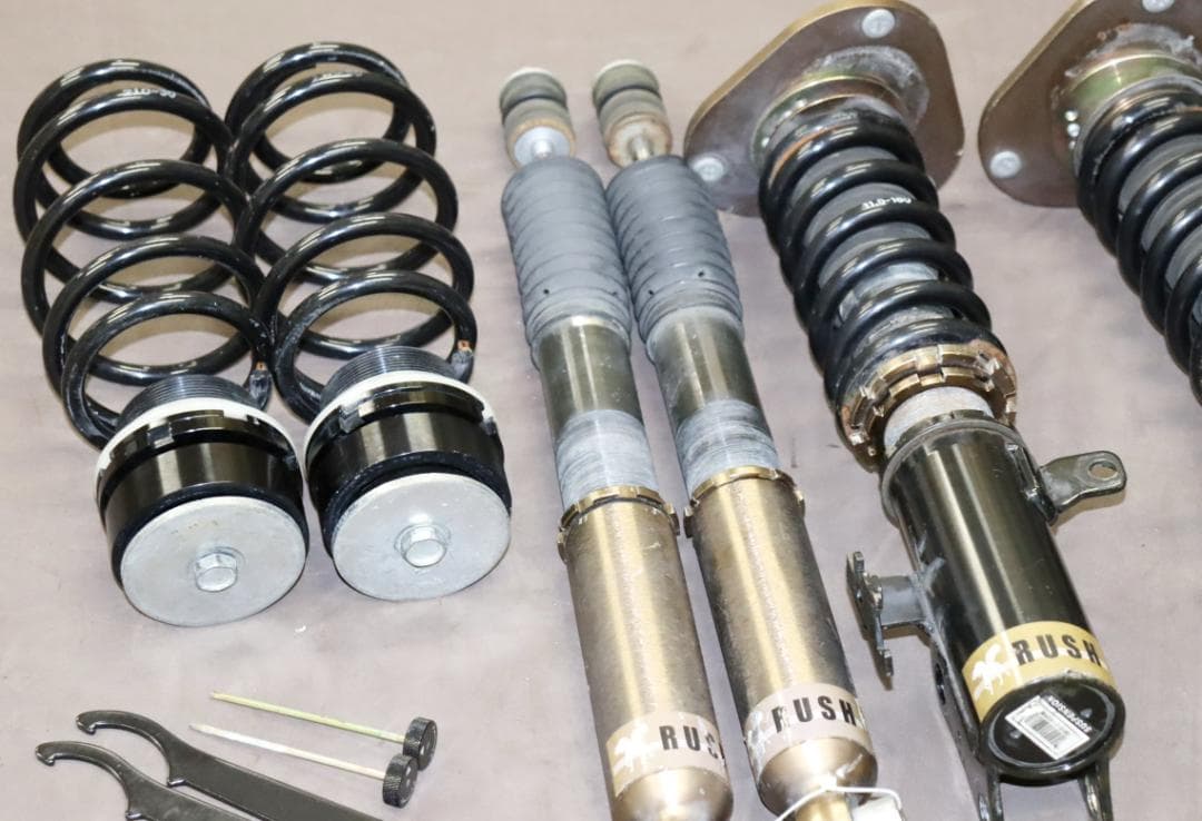 トヨタ プリウス ZVW30 ZVW35　RUSH(ラッシュ) 　車高調