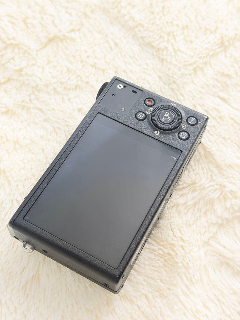 FUJIFILMプレミアムコンパクトデジタルカメラXQ1