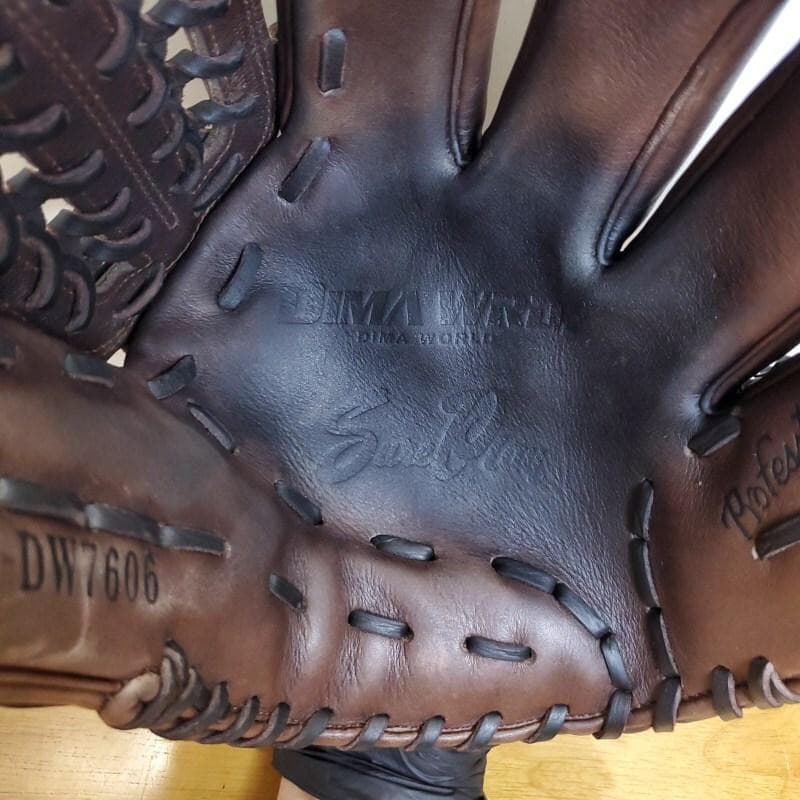 シュアプレイ 日本製 激渋カラー チョコブラウン 内野用 軟式グローブ