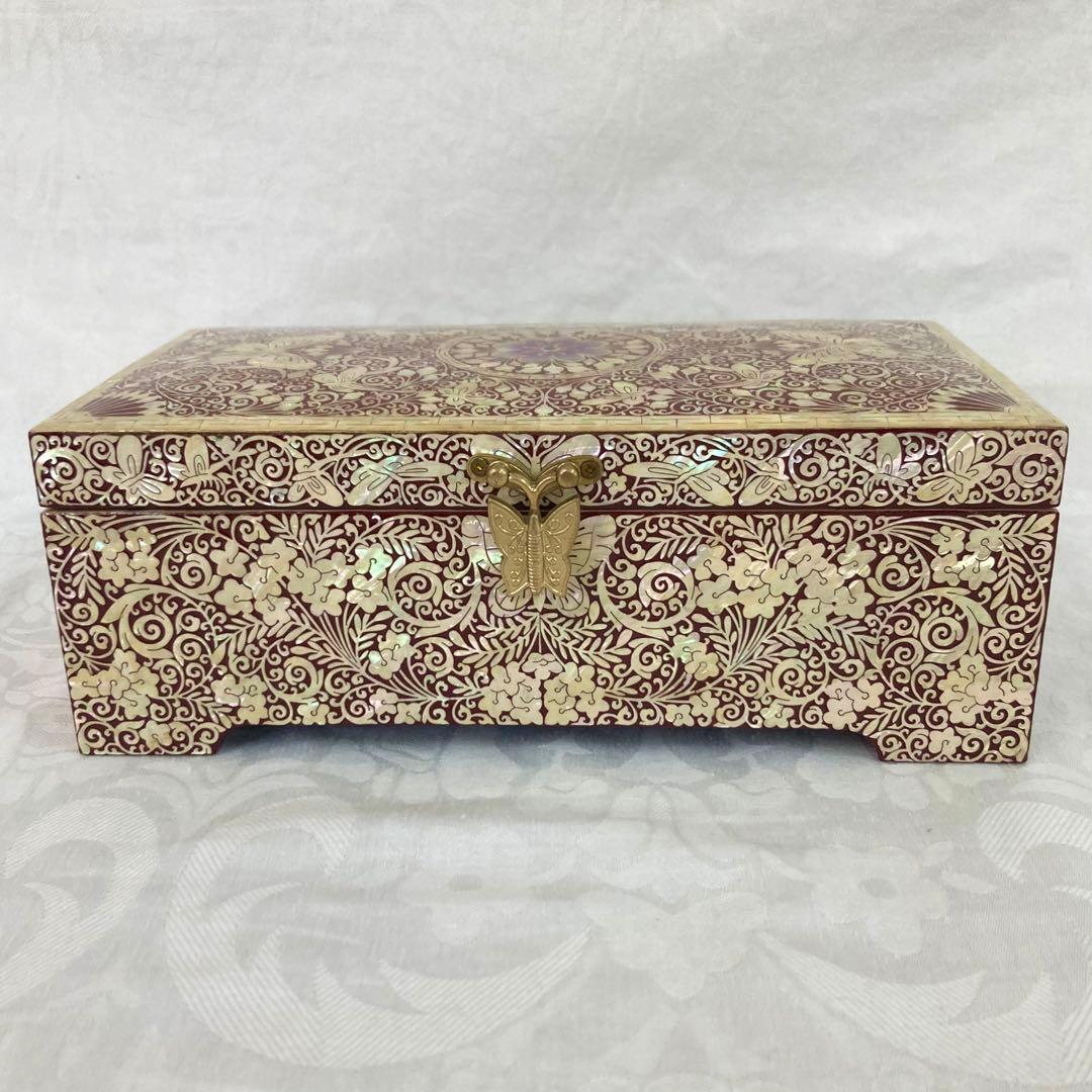美品　伝統工芸品　螺鈿細工　蝶々　ジュエリーボックス　宝石箱　小物入れ