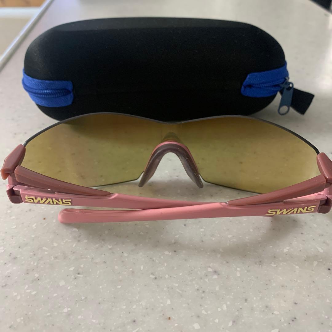 マラソン　SWANS ピンク サングラス ケース付き