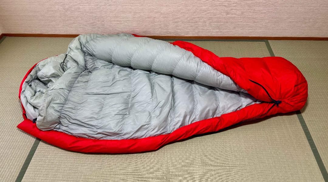 極暖シュラフ　Tianshan 赤 フード付き寝袋
