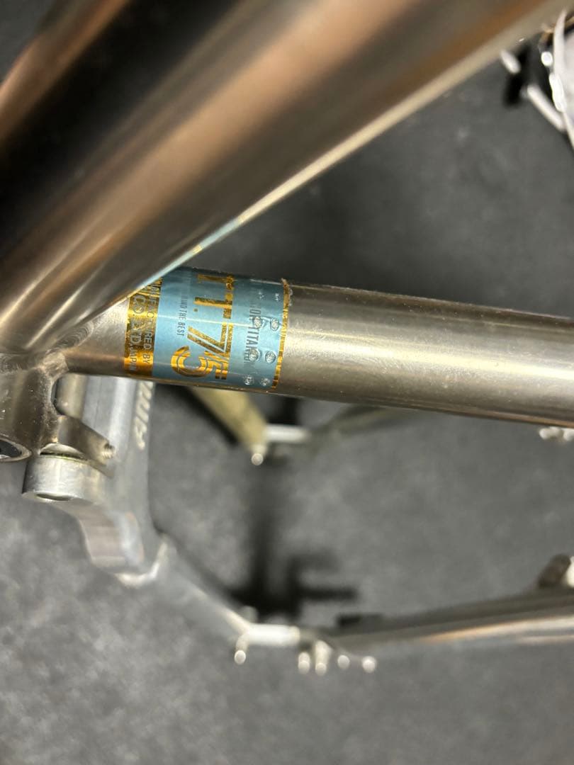 AMP Research B3 フルサスMTB フレーム　OEM チタン製モデル