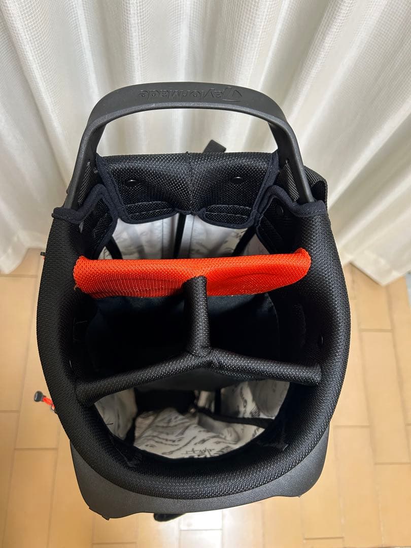 [土日週末特価！]TaylorMade キャディバッグ スタンド付き